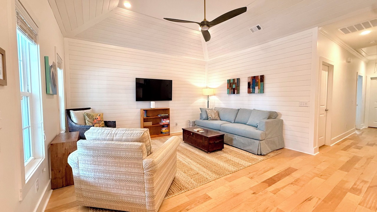 Photo of Livingroom in Tybee Island
