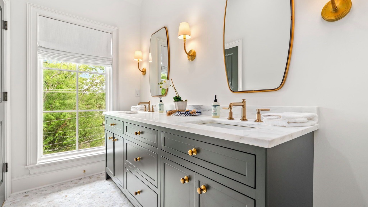 Photo of Bathroom in Auburn