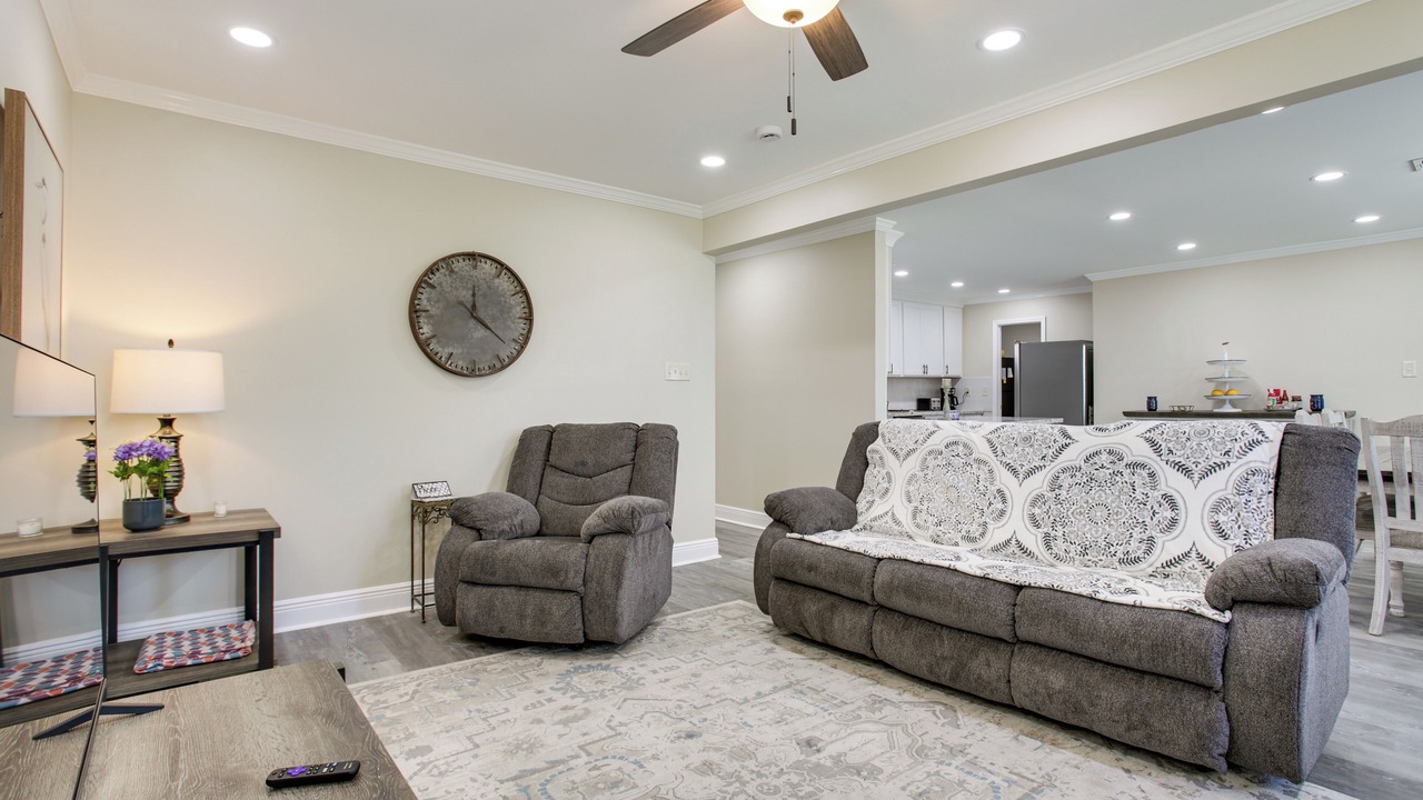 Photo of Livingroom in Kenner - Louis Armstrong International Airport