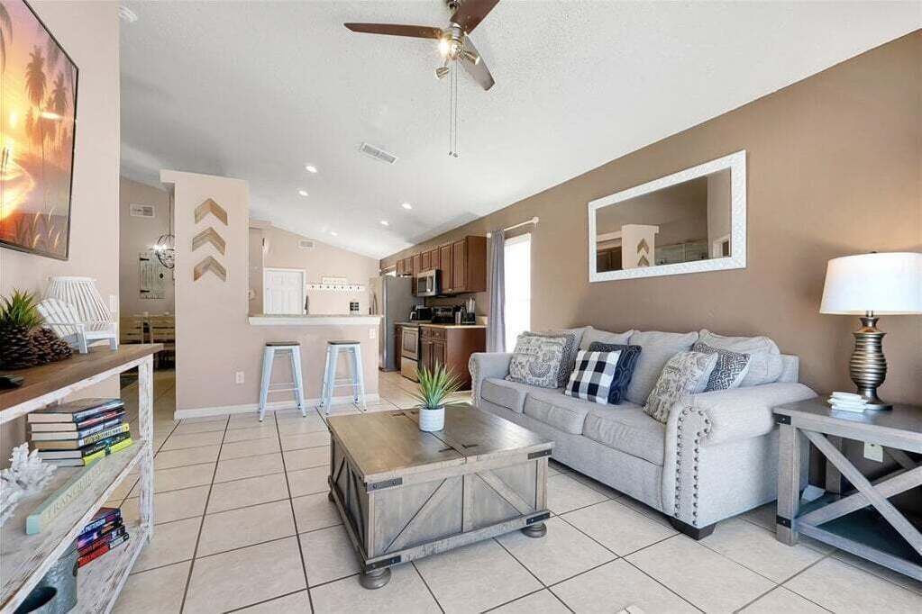 Photo of Livingroom in Florida Pines