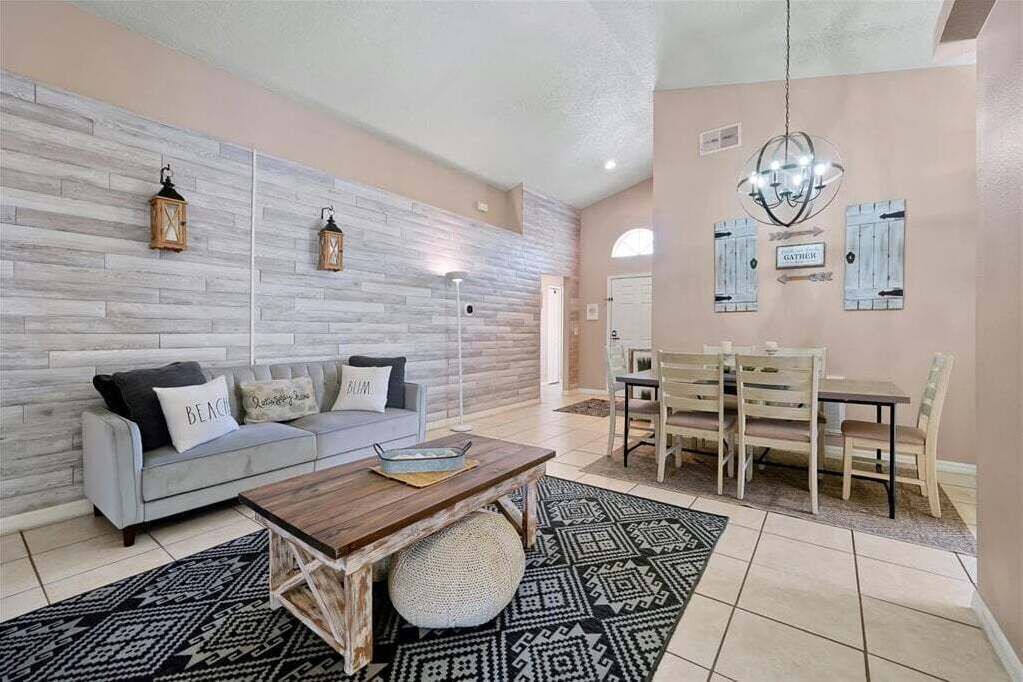 Photo of Bedroom in Florida Pines