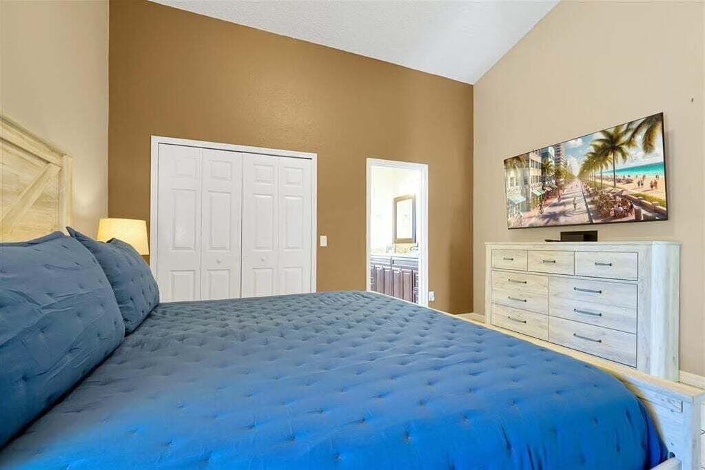 Photo of Bedroom in Florida Pines