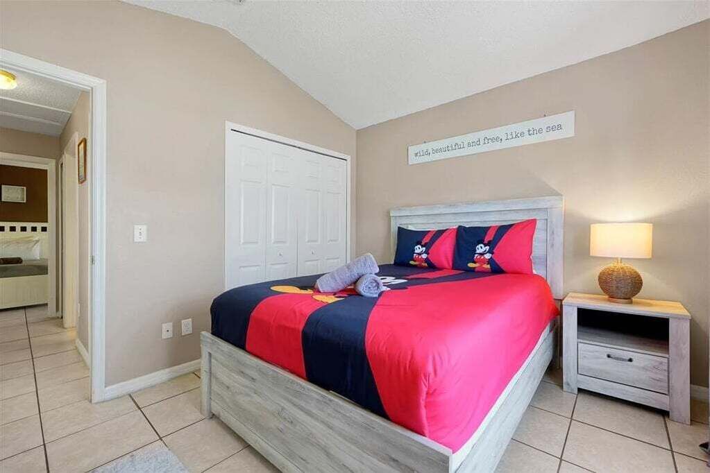 Photo of Bedroom in Florida Pines