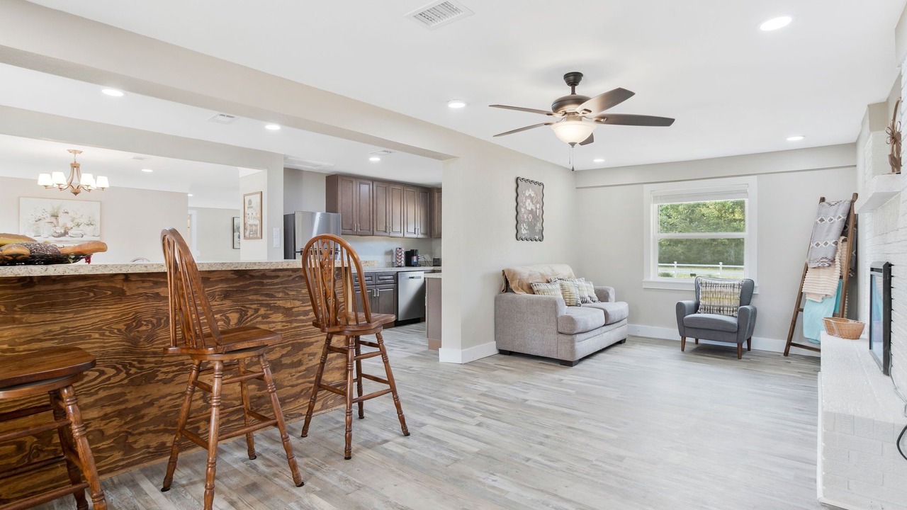 Photo of Livingroom in Milton