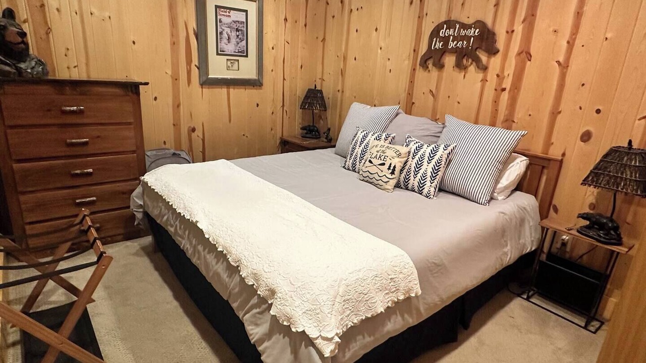 Photo of Bedroom in Six Mile