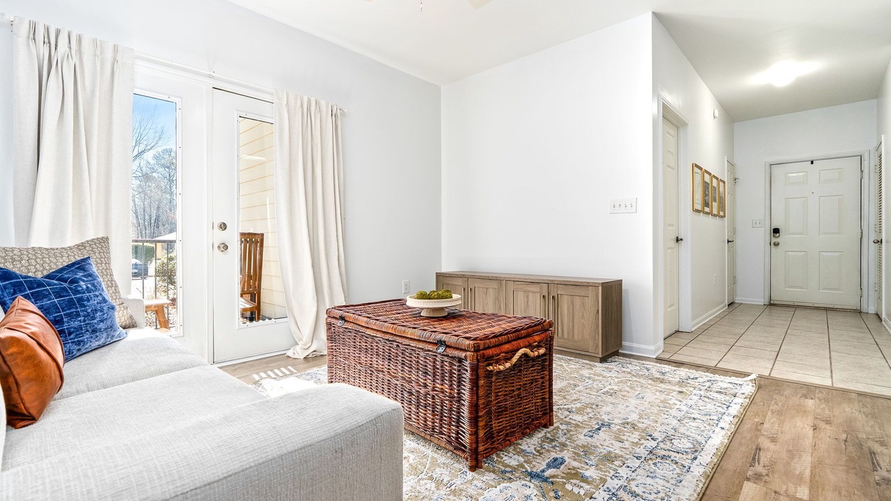 Photo of Livingroom in Auburn