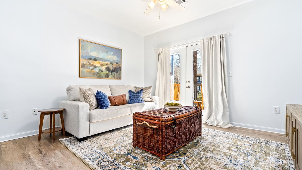 Photo of Livingroom in Auburn