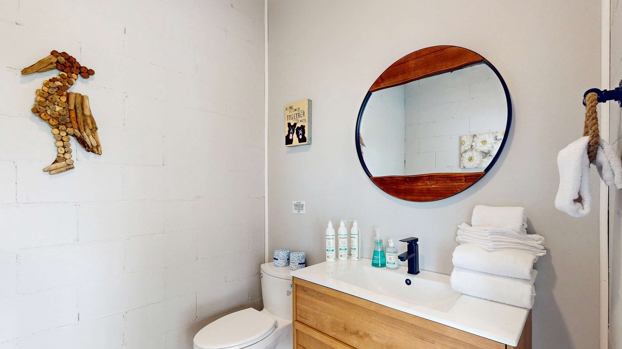 Photo of Bathroom in Oak Court