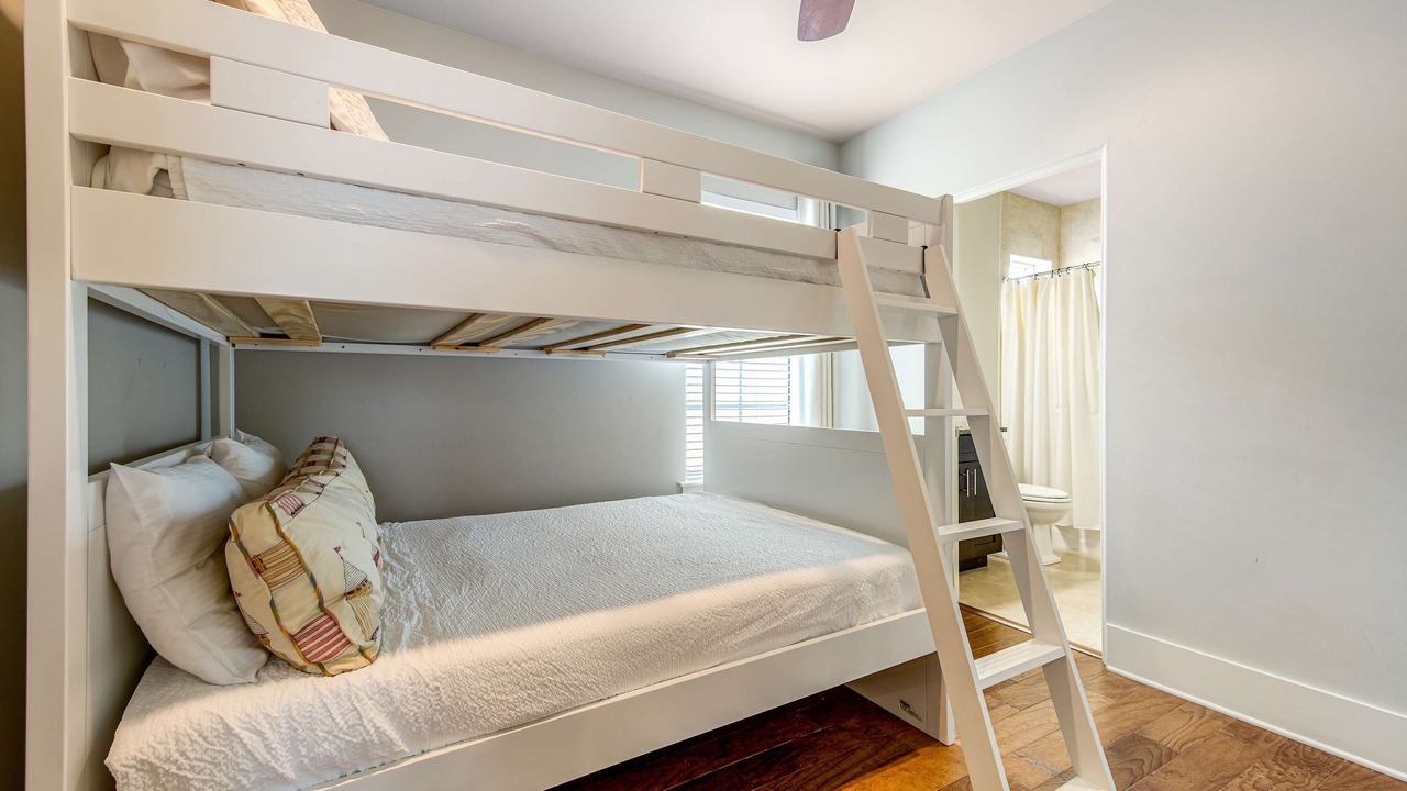 Photo of Bedroom in Villa Lago