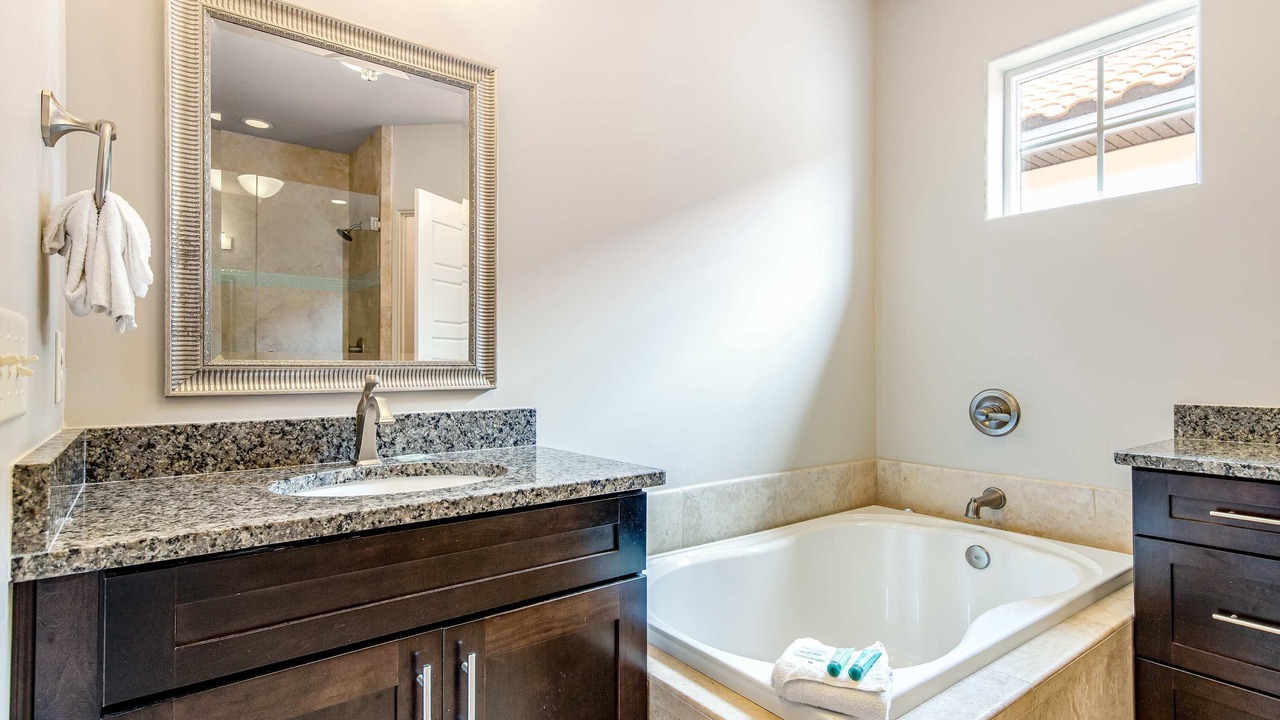 Photo of Bathroom in Villa Lago