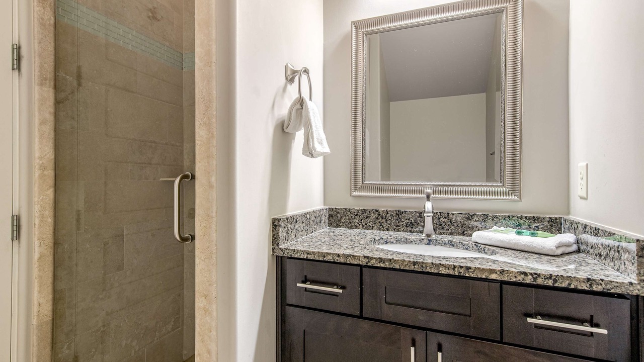Photo of Bathroom in Villa Lago