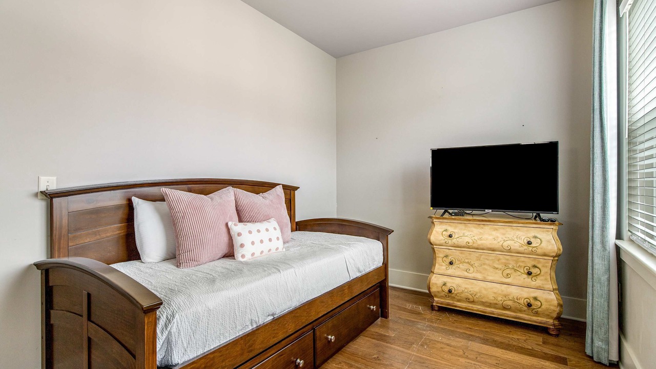 Photo of Bedroom in Villa Lago