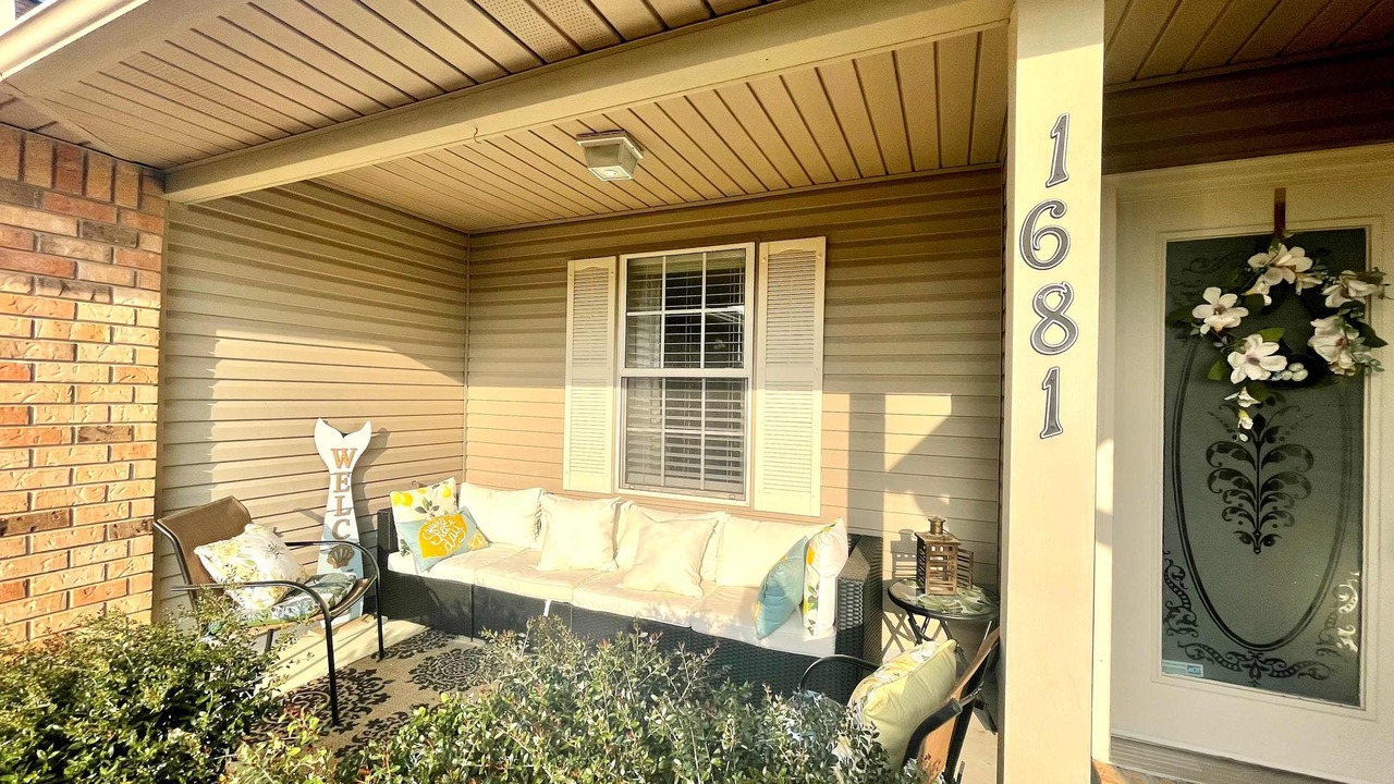 Photo of Patio Balcony in Ono Island