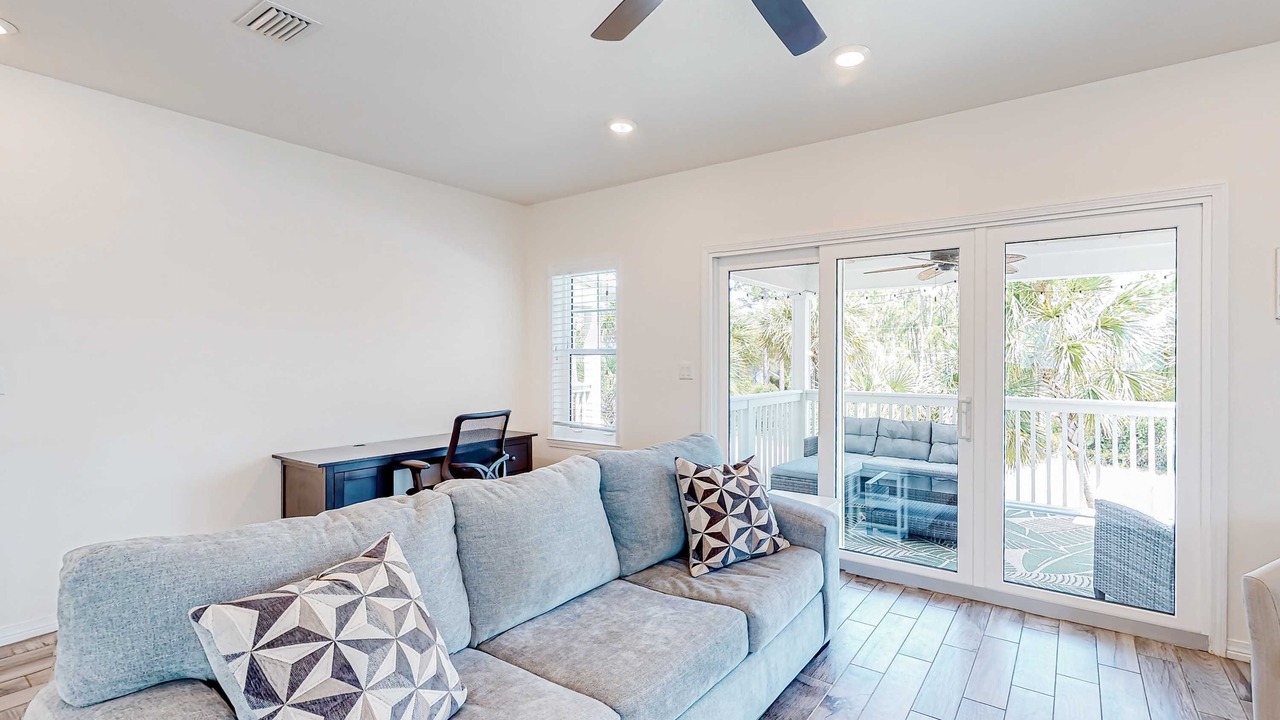 Photo of Livingroom in Ono Island