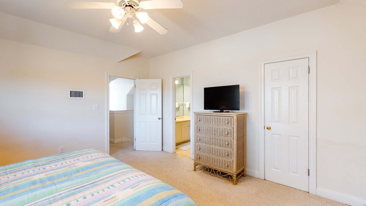Photo of Bedroom in Audubon Place