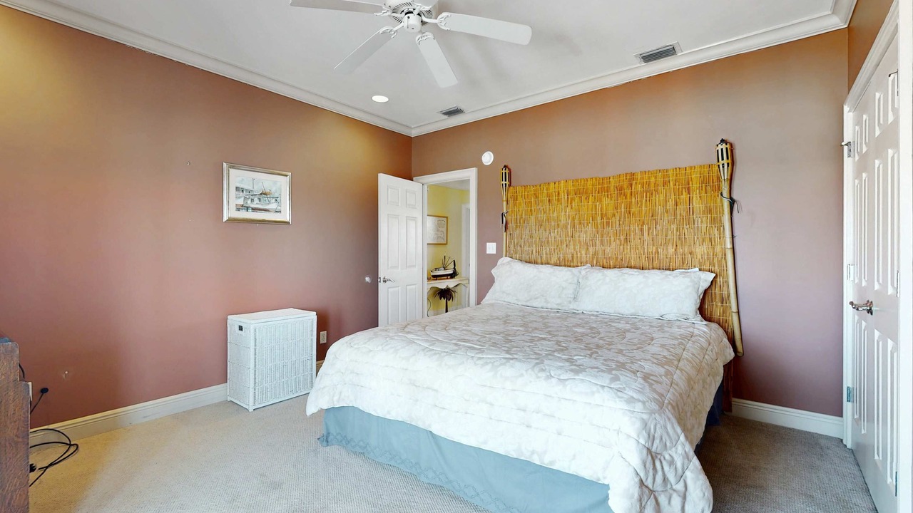 Photo of Bedroom in Audubon Place