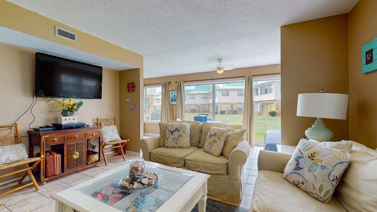 Photo of Livingroom in Dauphin Island
