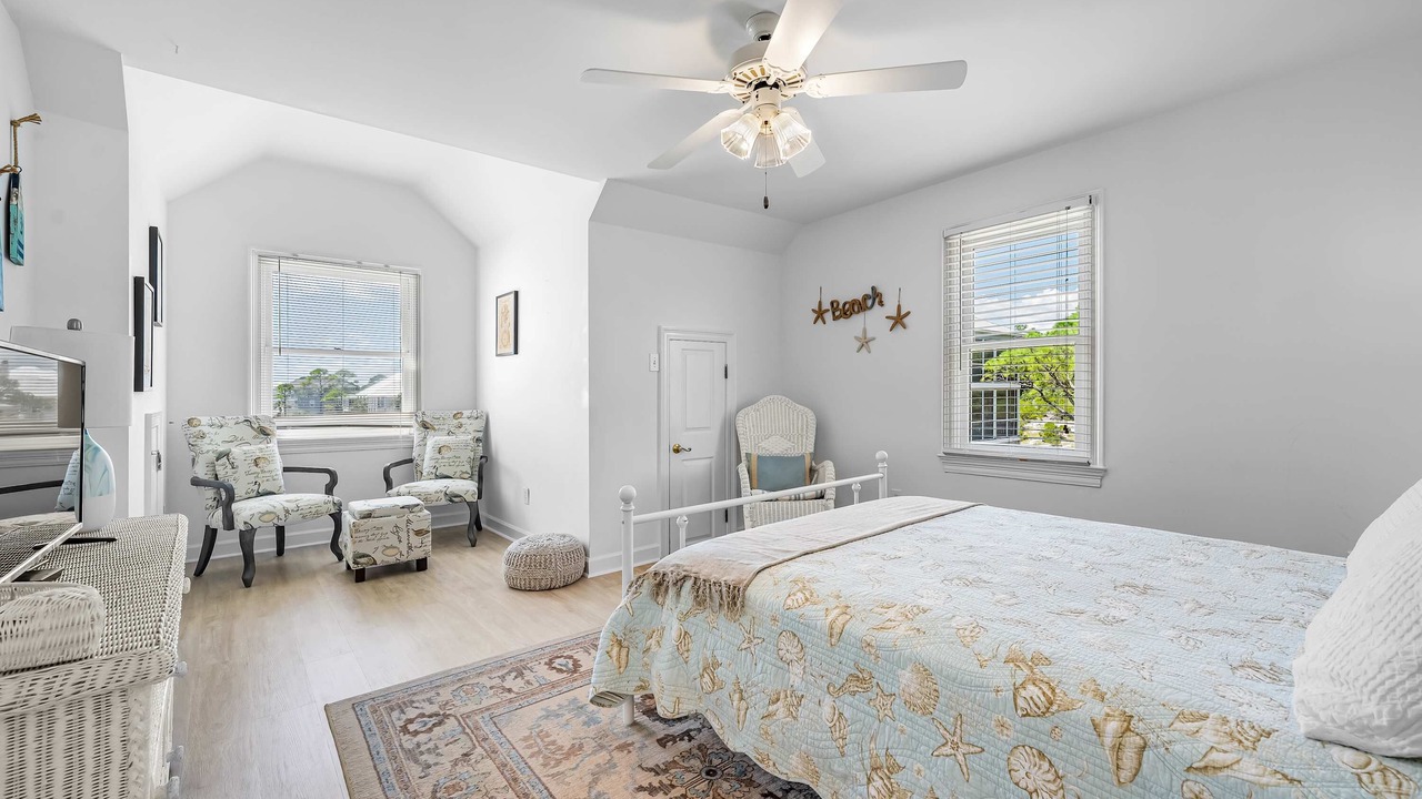 Photo of Bedroom in Audubon Place