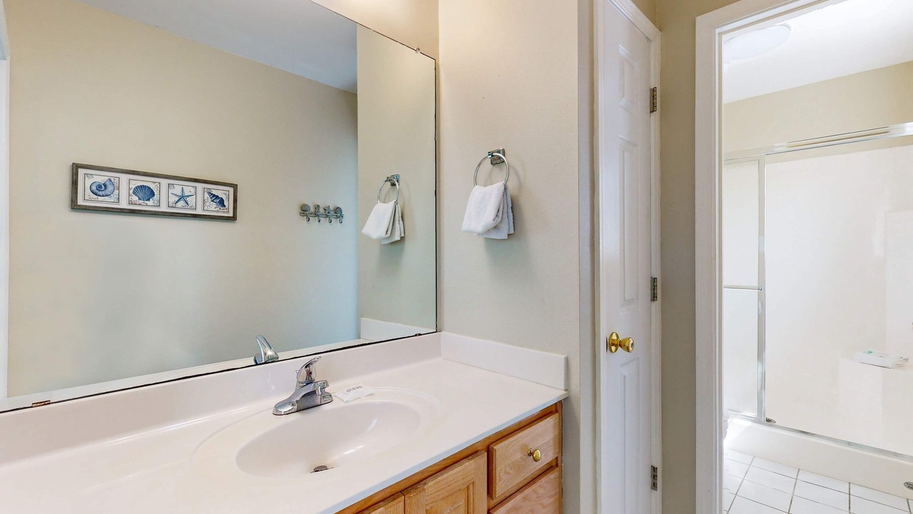 Photo of Bathroom in Dauphin Island