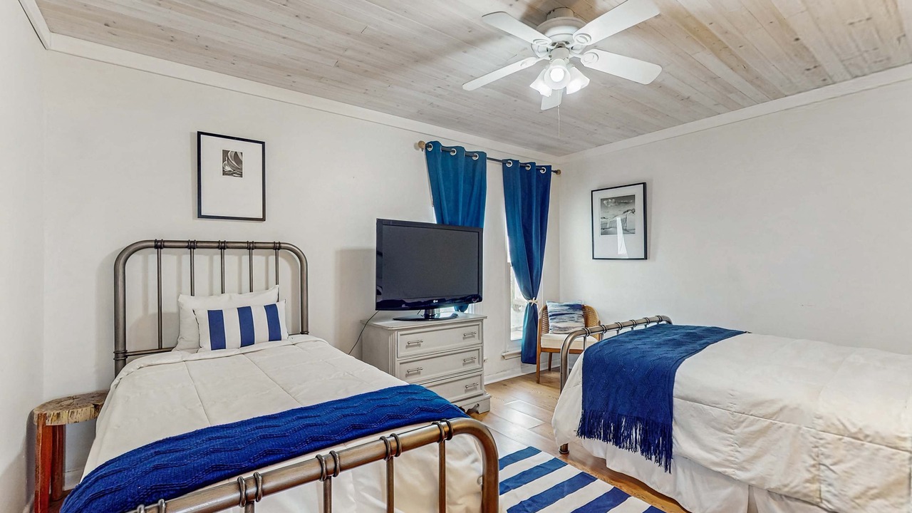 Photo of Bedroom in Royal Lagoons
