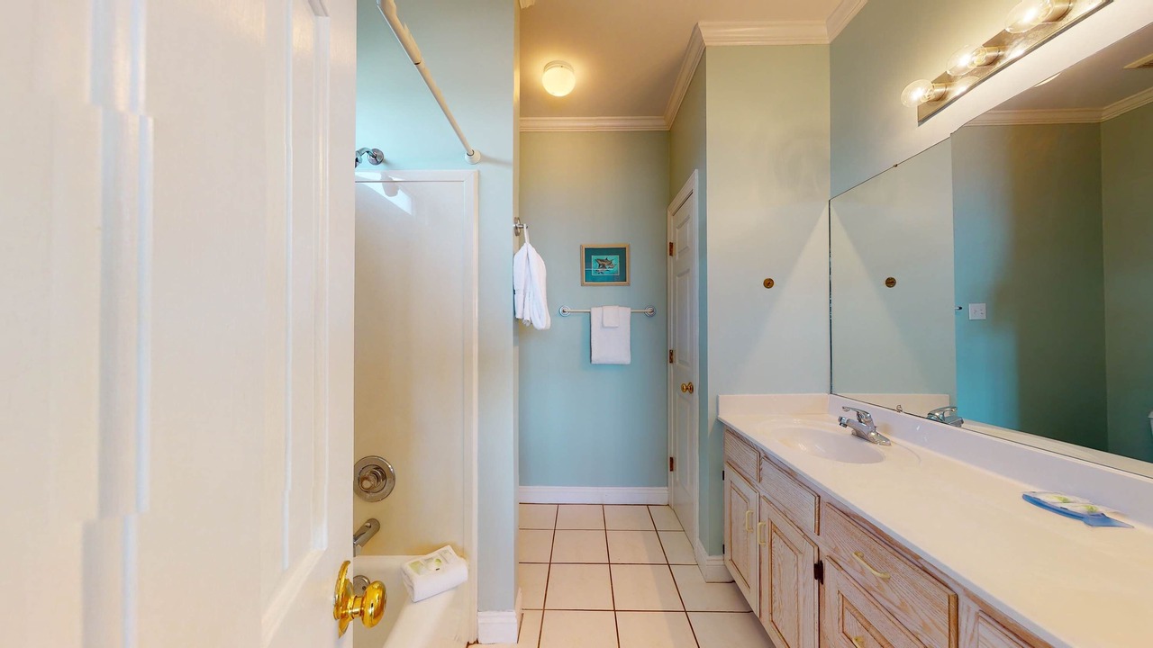 Photo of Bathroom in Audubon Place