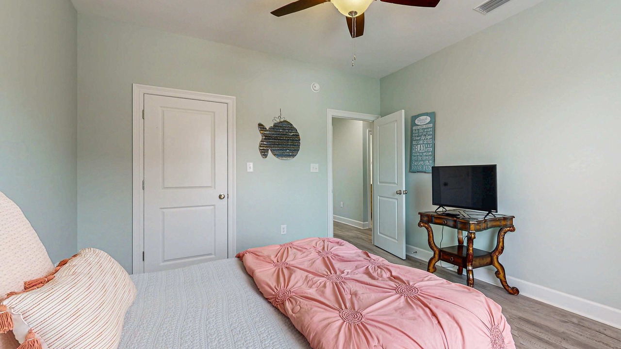 Photo of Bedroom in Audubon Place