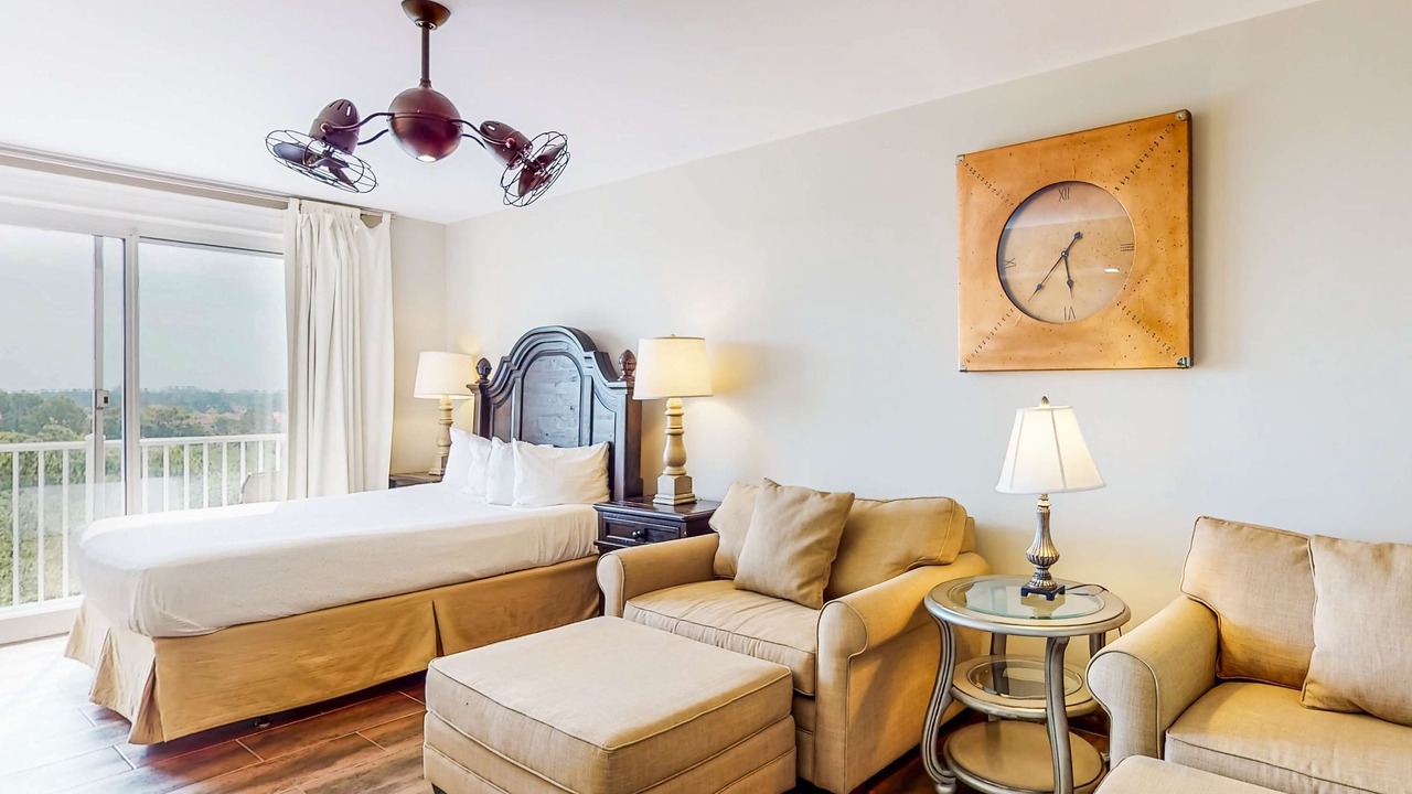 Photo of Bedroom in Baytowne Wharf