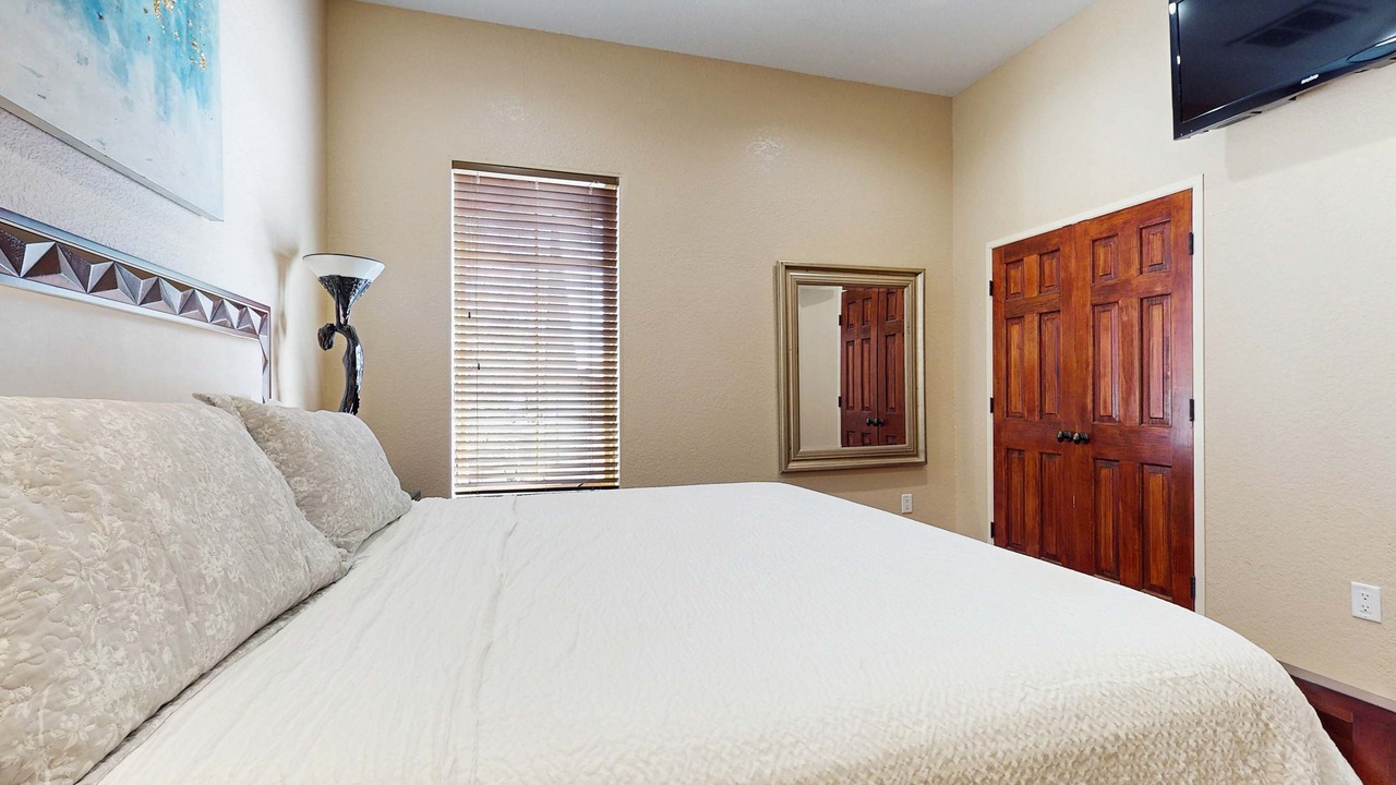 Photo of Bedroom in Baytowne Wharf