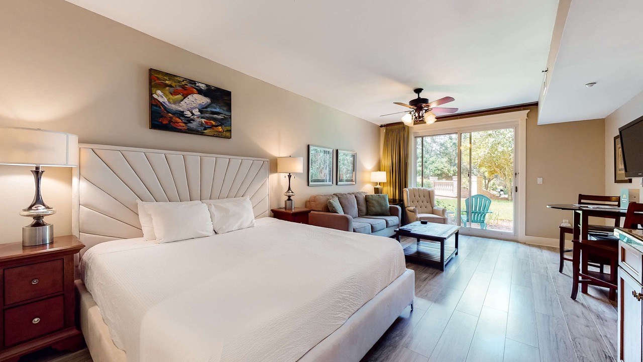 Photo of Bedroom in Baytowne Wharf