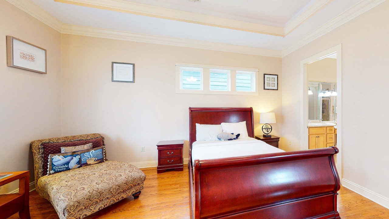 Photo of Bedroom in Crescent Beach