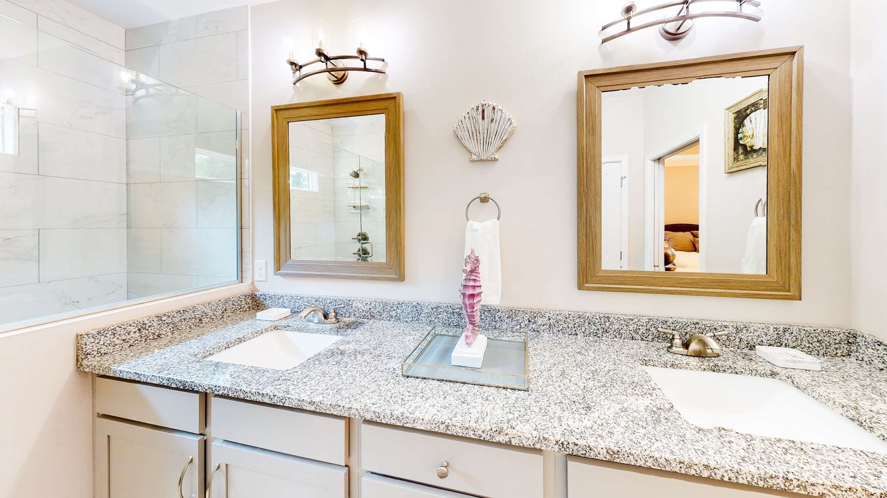 Photo of Bathroom in Navarre