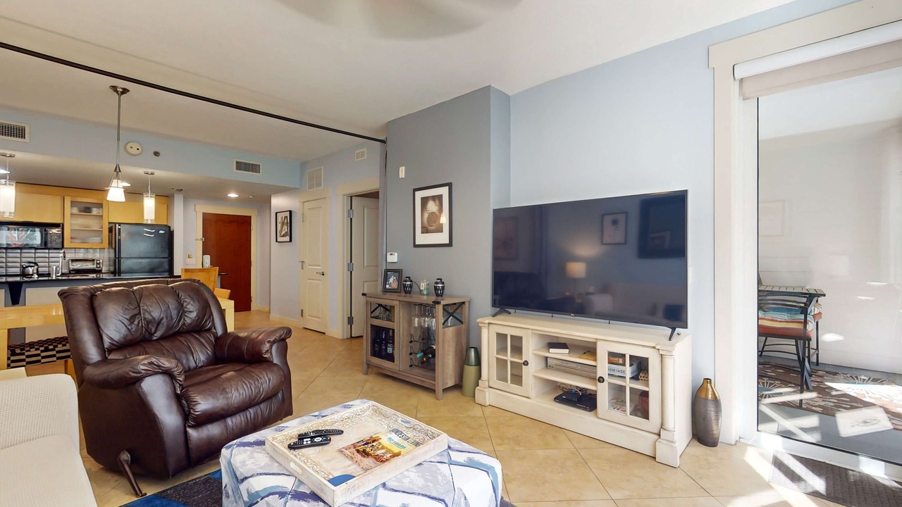 Photo of Livingroom in Baytowne Wharf