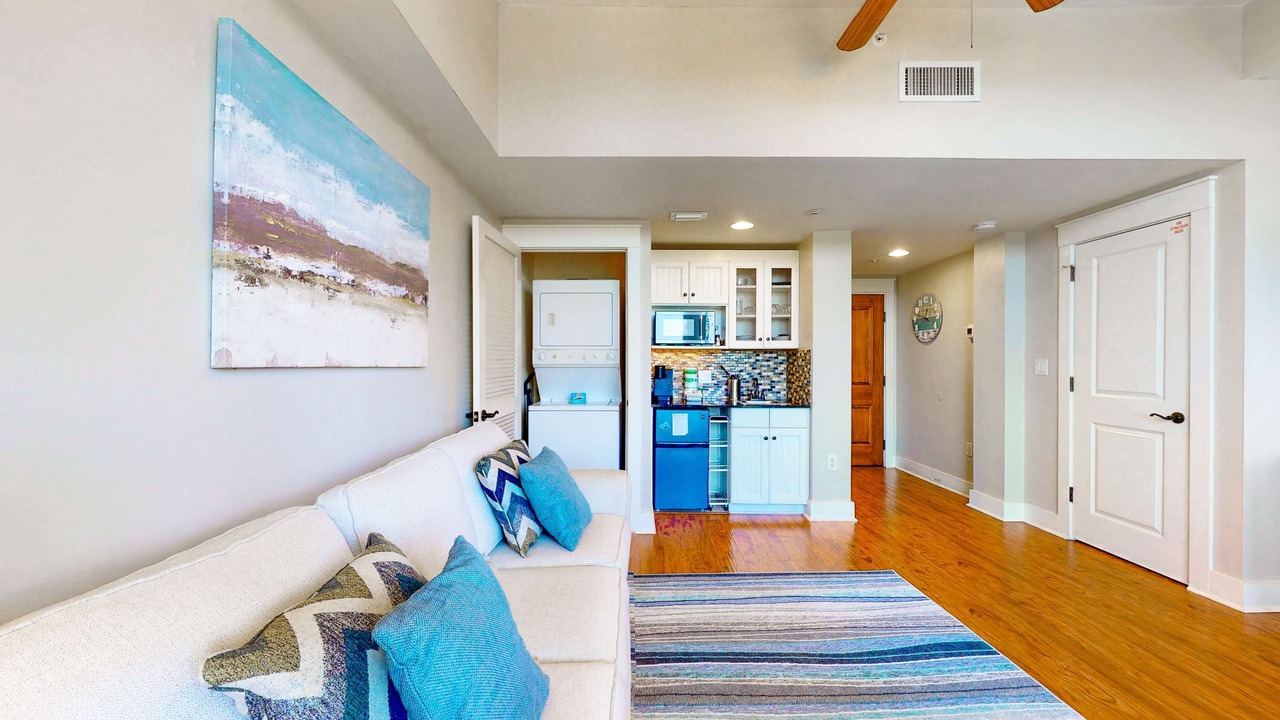 Photo of Livingroom in Baytowne Wharf