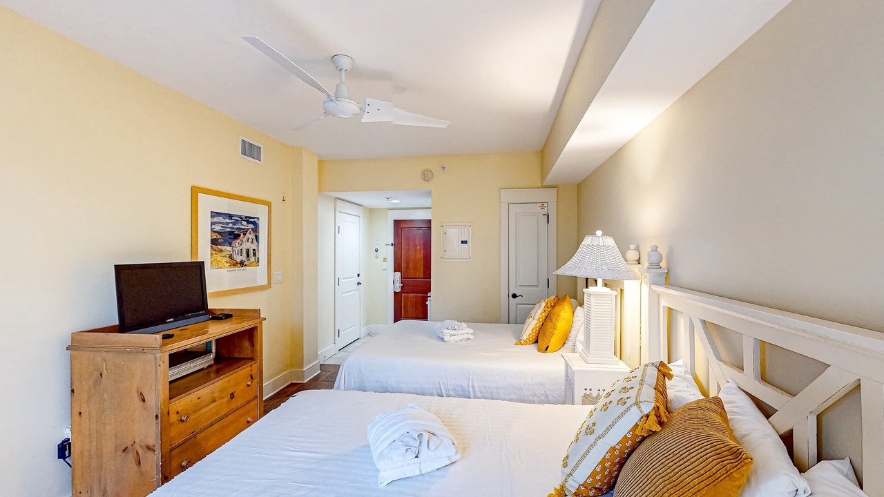 Photo of Bedroom in Baytowne Wharf