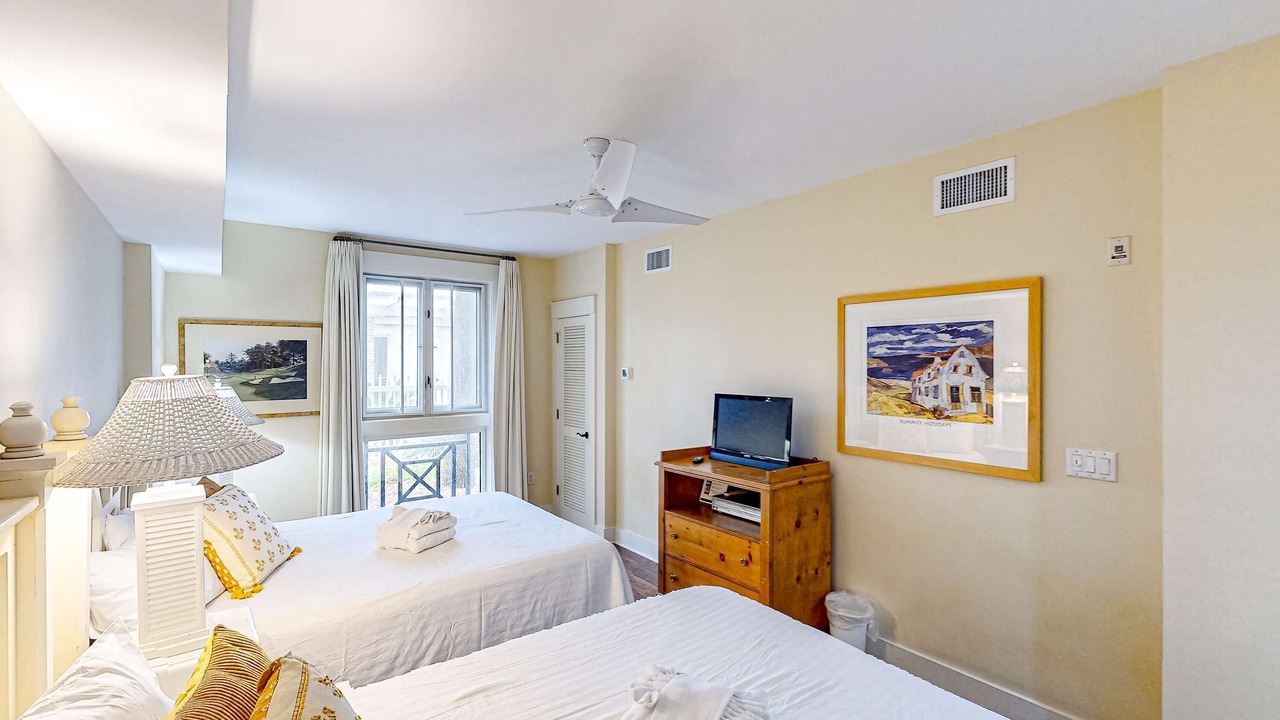 Photo of Bedroom in Baytowne Wharf