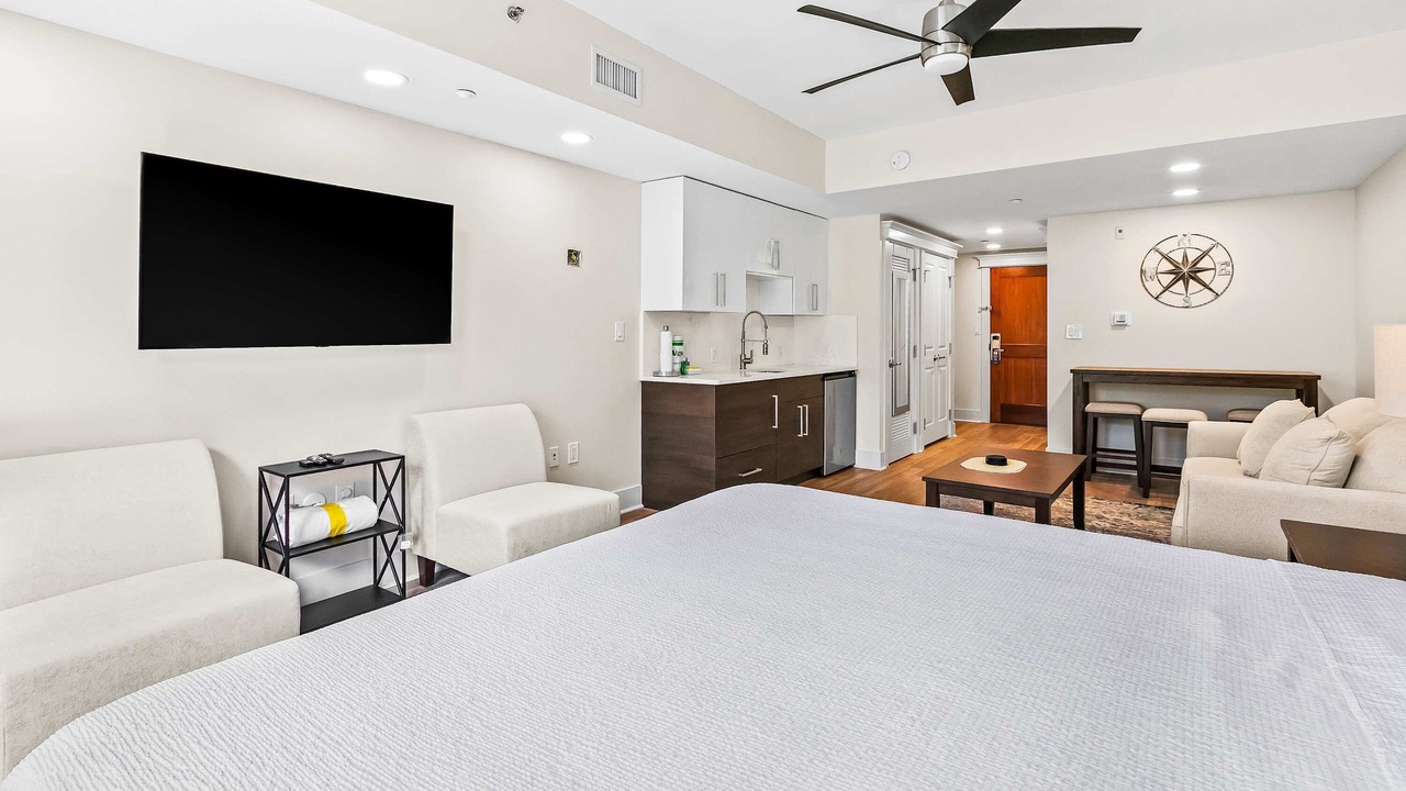 Photo of Bedroom in Baytowne Wharf