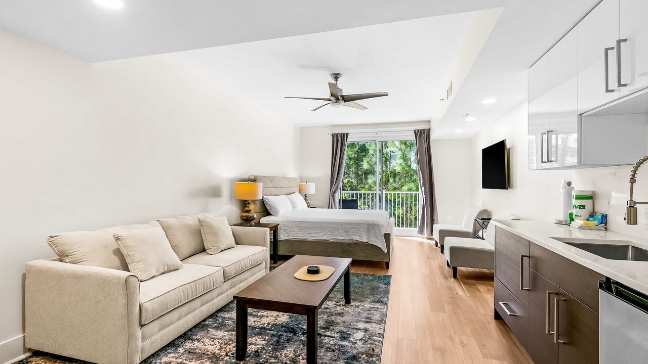 Photo of Livingroom in Baytowne Wharf