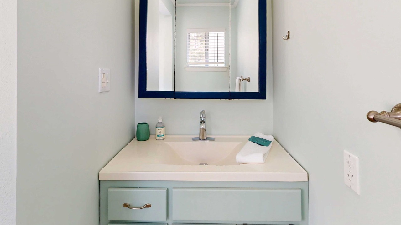 Photo of Bathroom in Eastpoint