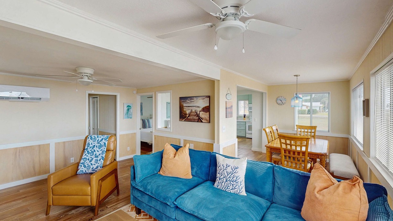 Photo of Livingroom in Eastpoint
