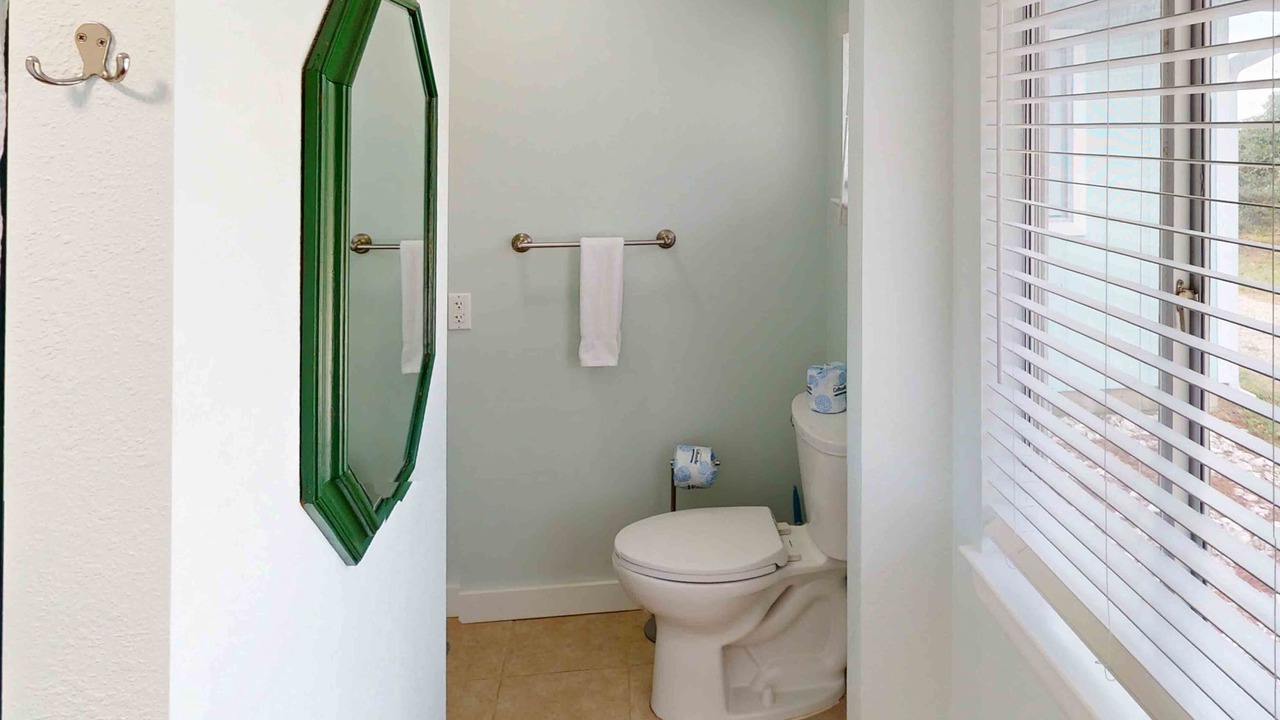 Photo of Bathroom in Eastpoint