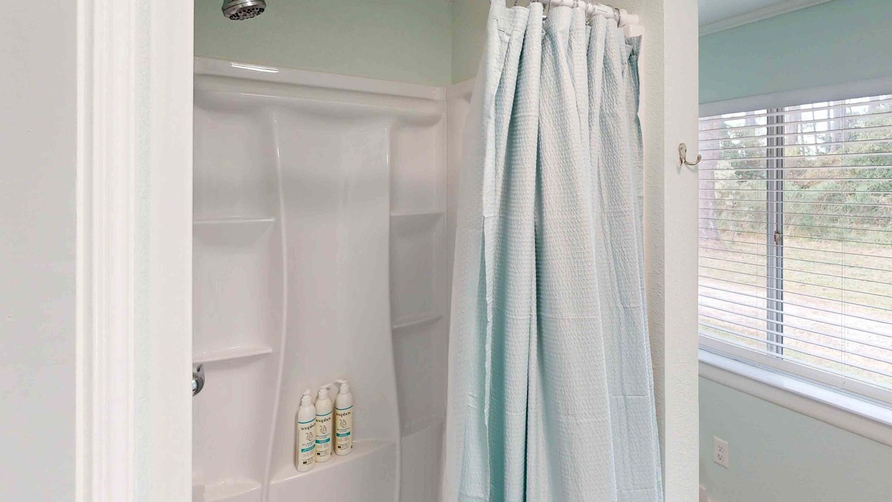 Photo of Bathroom in Eastpoint