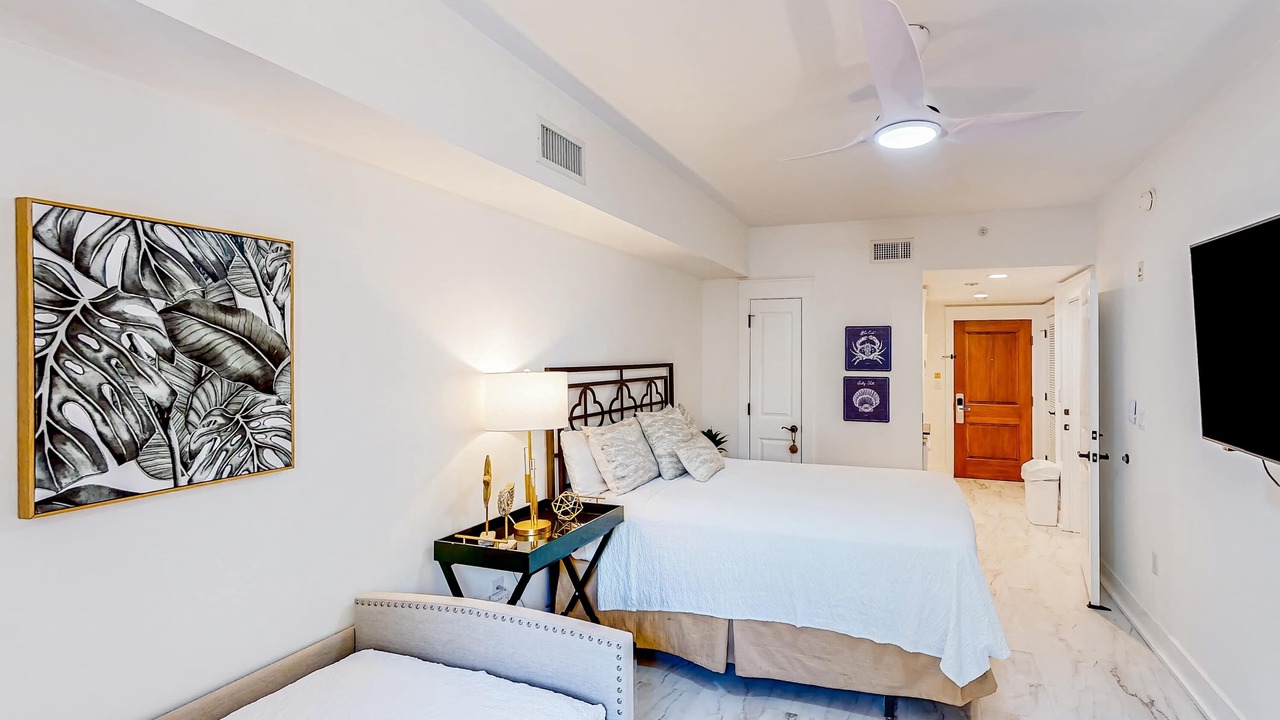 Photo of Bedroom in Baytowne Wharf