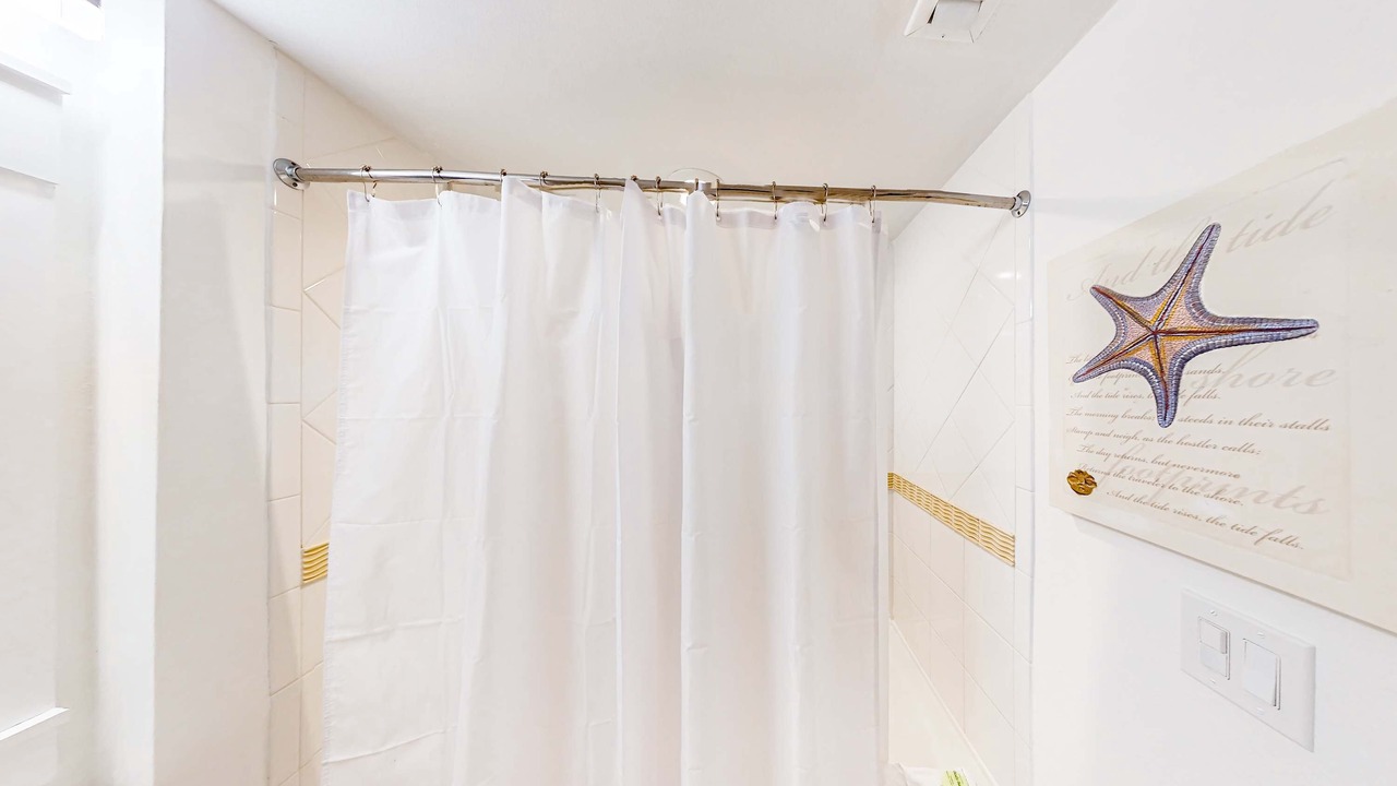 Photo of Bathroom in Baytowne Wharf