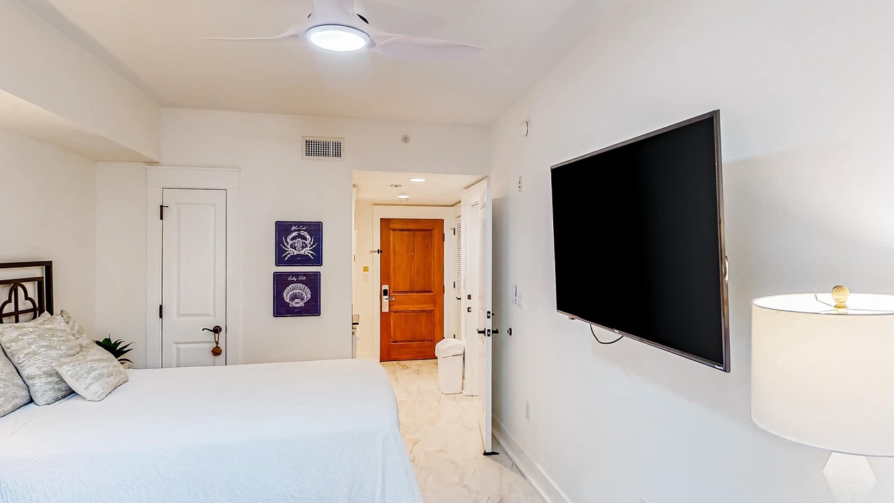 Photo of Bedroom in Baytowne Wharf