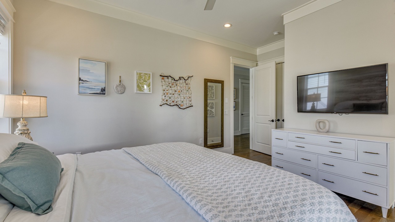Photo of Bedroom in Lakeside at Blue Mountain Beach