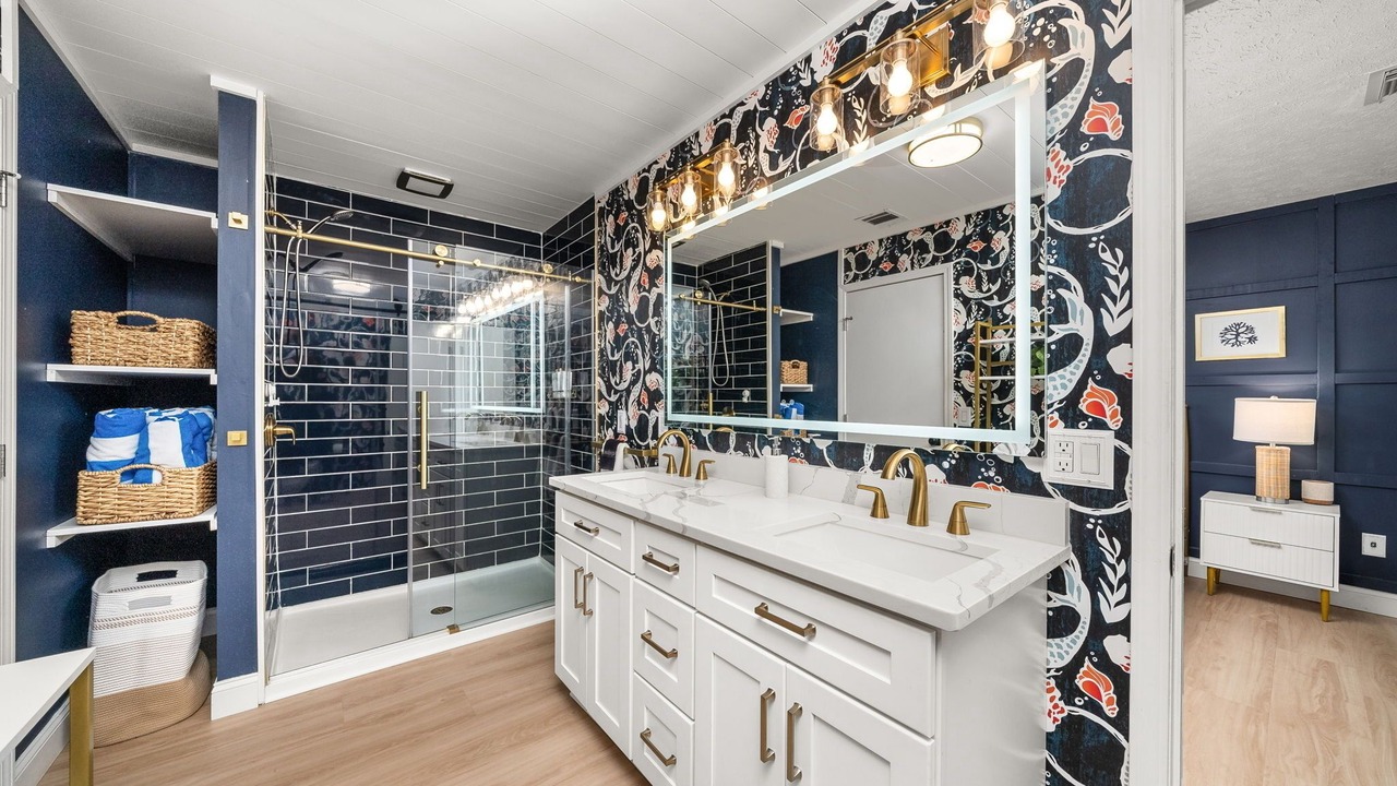 Photo of Bathroom in Holiday Beach