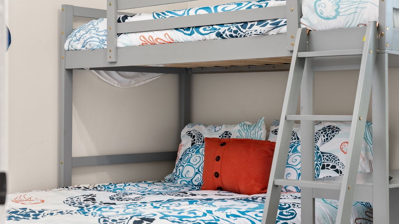 Photo of Bedroom in Holiday Beach