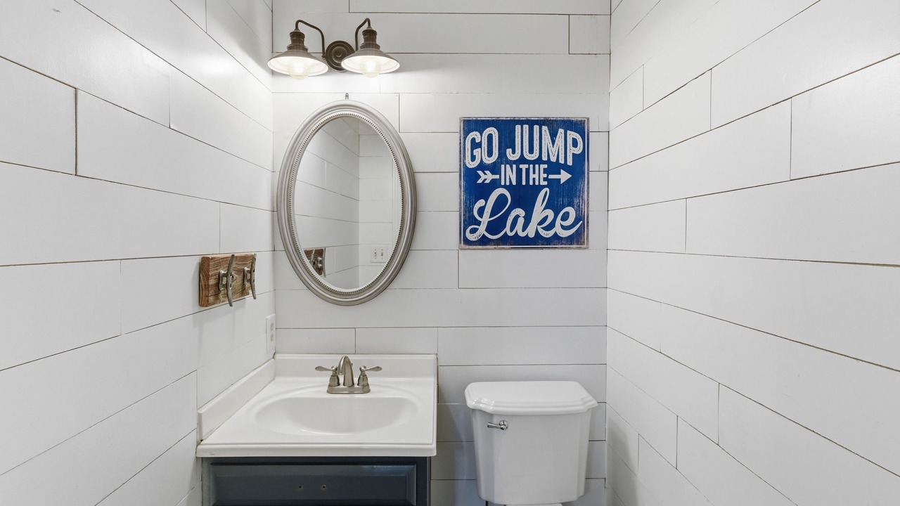 Photo of Bathroom in Hattiesburg