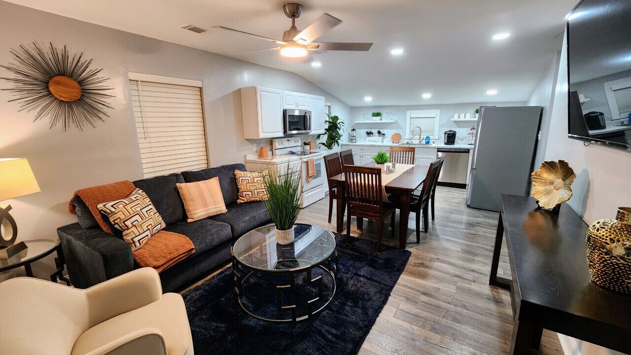 Photo of Livingroom in Savannah