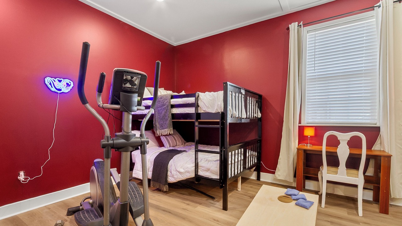 Photo of Bedroom in Northport